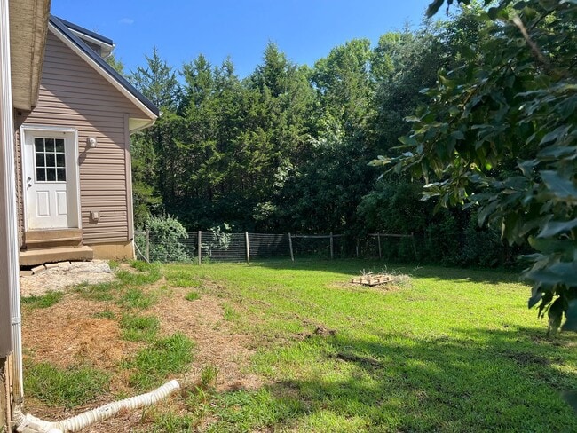 Building Photo - 11205 Cumberland Gap Dr