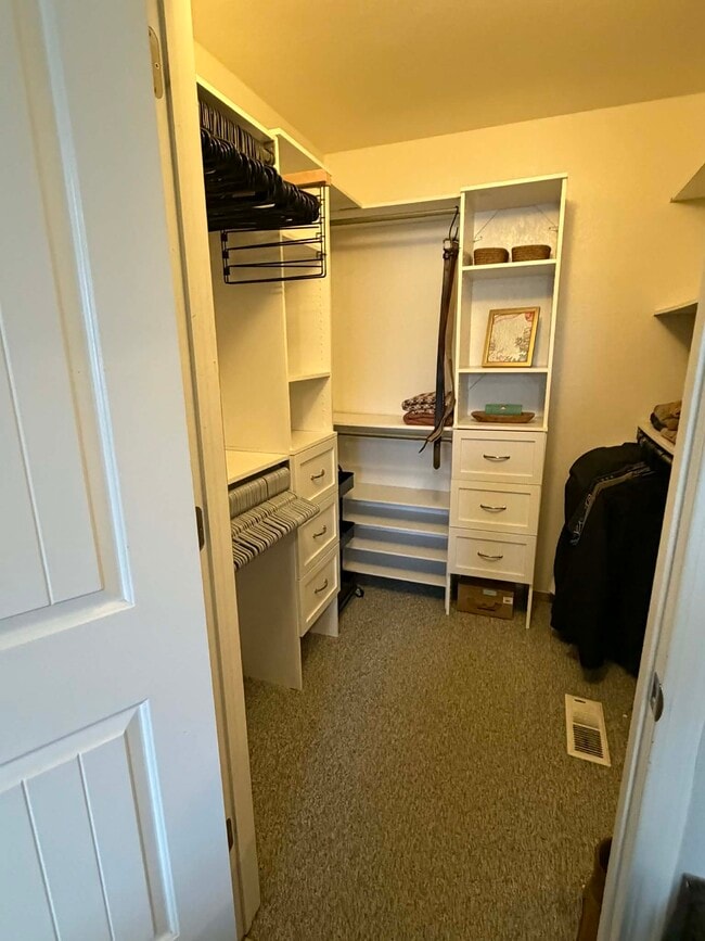 Building Photo - 15721 95th Ct SE