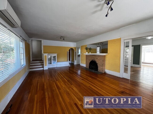 Building Photo - Charming 3 bedroom, 2 bathroom home in the...