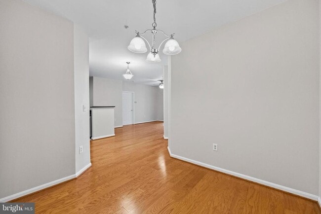 Building Photo - 801 S Greenbrier St