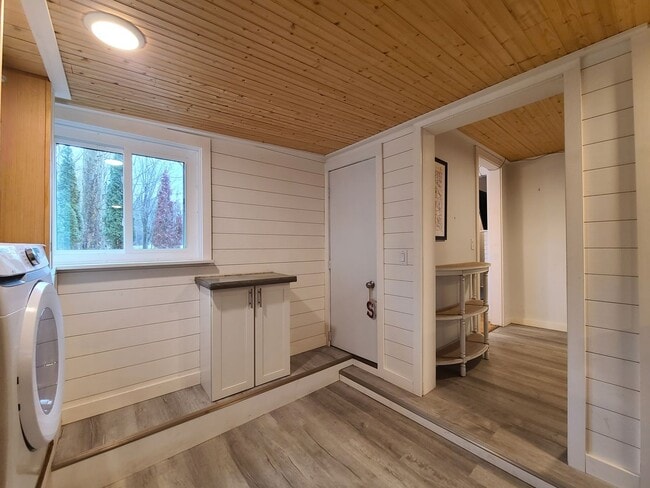 Building Photo - Charming Two Bedroom Ranch in Coloma