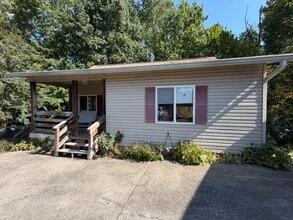 Building Photo - 1594 Cheatham Dam Rd