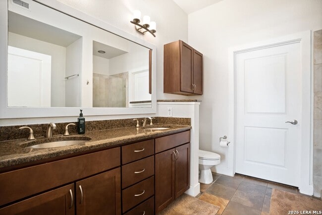 Building Photo - 7342 Oak Manor Dr