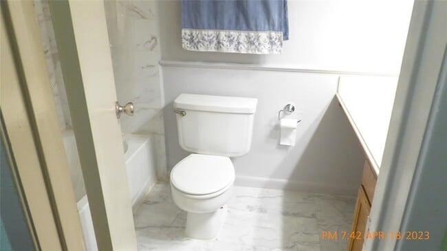 Building Photo - 9402 Towerstone Dr
