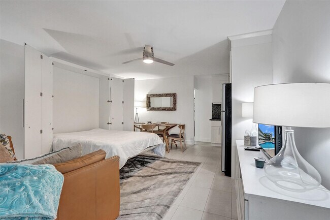 Building Photo - 1480 S Ocean Blvd