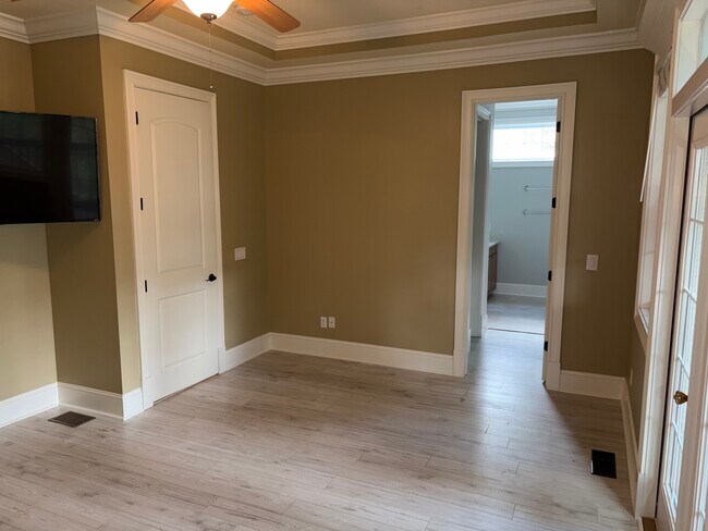 Building Photo - 34 Cobblestone Ct