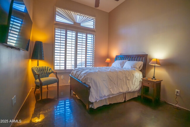 Building Photo - 12515 Sierra Del Sol