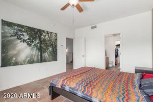 Building Photo - Apply Here www.realty480pm.appfolio.com/listings