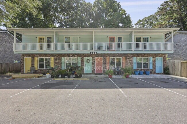 Primary Photo - 258 Fleming Rd