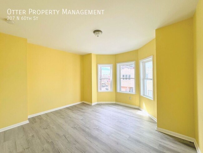 Building Photo - 207 N 60th St