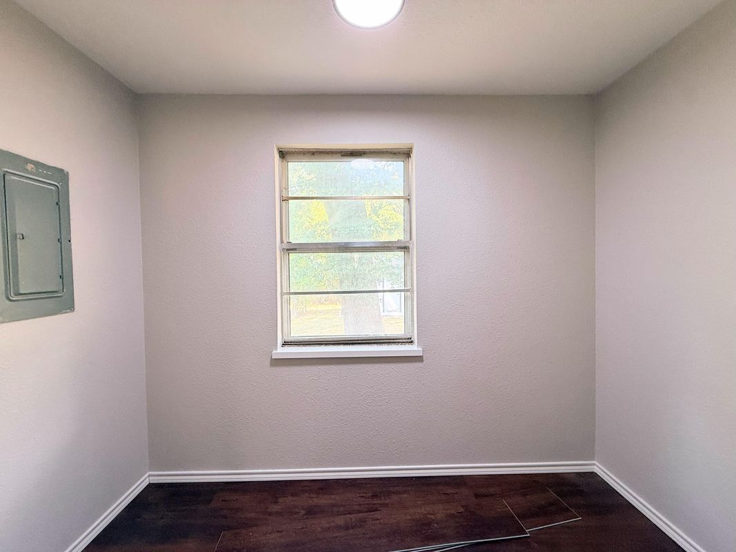 Building Photo - 4026 Dixon Cir