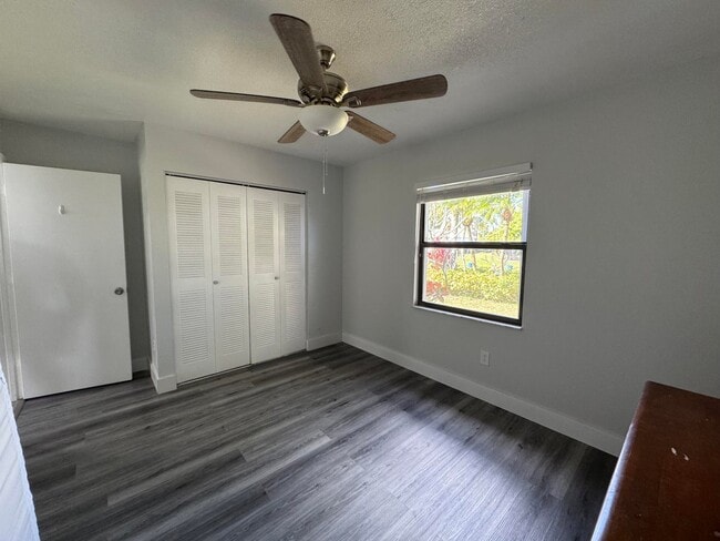 Building Photo - 2774 SE Brevard Ave