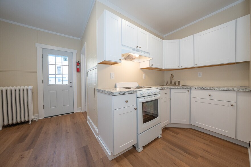 Building Photo - 238 Delmont Ave