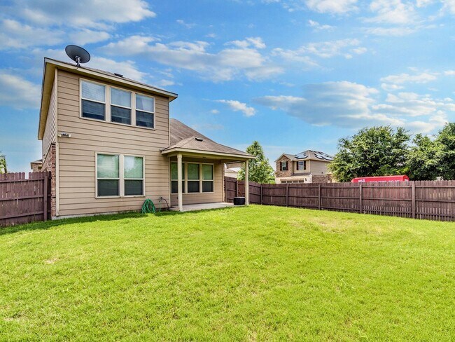 Building Photo - Beautiful 3/BR 2.5/BA Rental with Spacious...