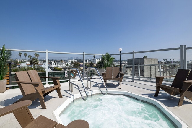 Building Photo - Indie Westside