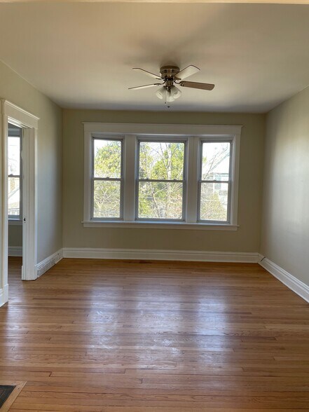 Living Room - 1322 Greenleaf St