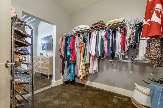 Building Photo - 505 Tennessee St