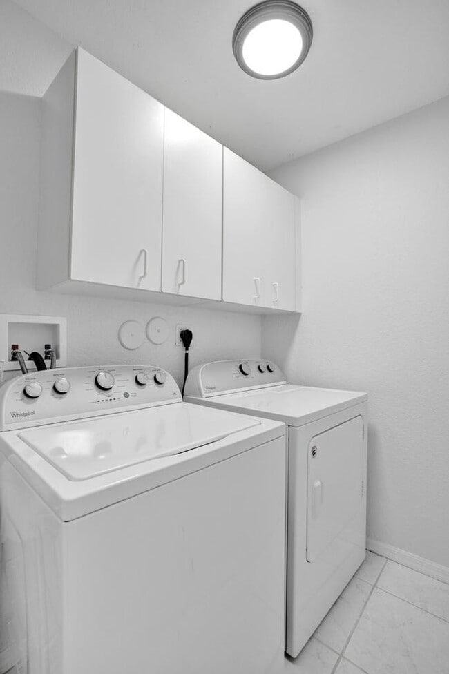 Building Photo - 16405 Diamond Head Dr