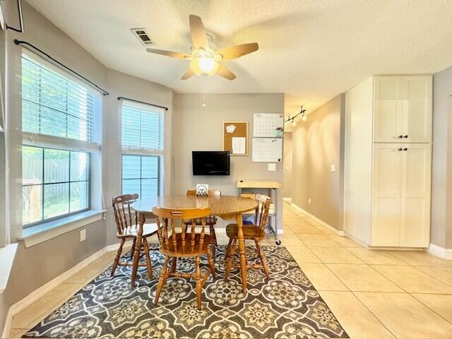 Building Photo - 620 Grenada Way