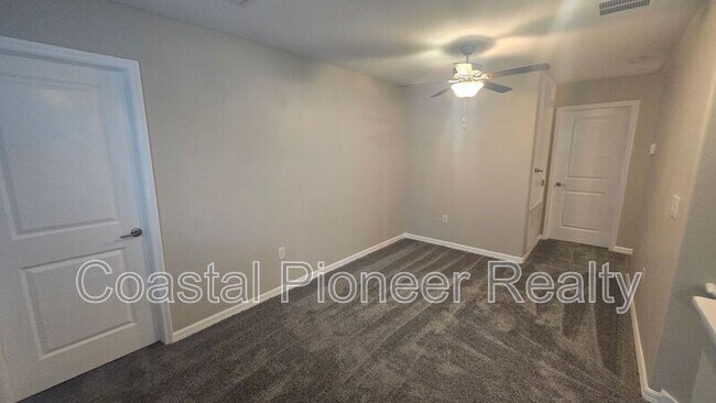 Building Photo - 10335 Blue Plume Ct