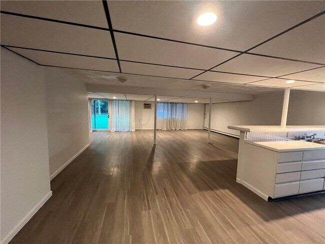 Building Photo - 47 Wiitala Dr