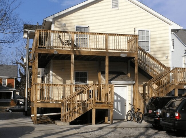 Building Photo - 128 Waller Ave