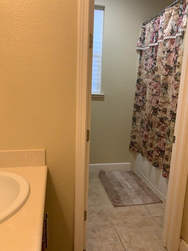 Bath2 - 19 Chysis Rd