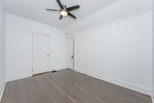 Building Photo - 639 Probasco St