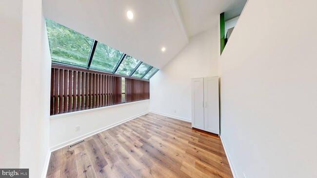 Building Photo - 20561 Summersong Ln
