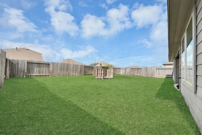 Building Photo - 23431 Harrow Fld Ln