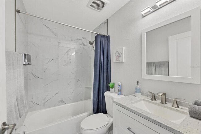 Building Photo - 12025 Saragossa Ln