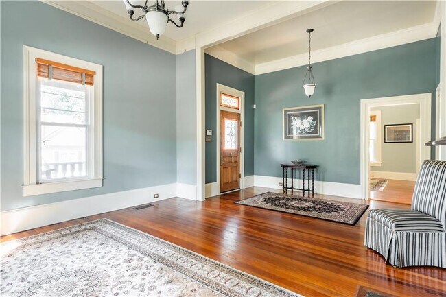 Building Photo - 152 Rivertown Rd