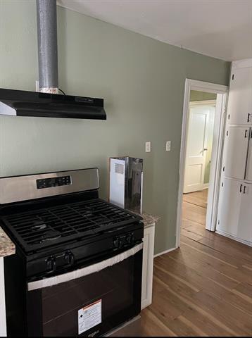 Building Photo - 1614 N Woods St