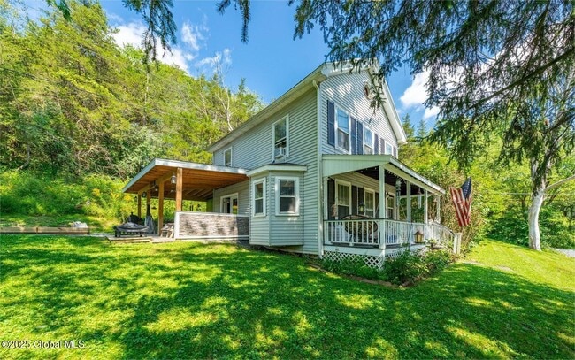 Primary Photo - 418 W Ghent Rd