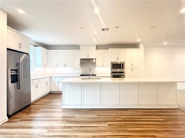 Building Photo - 126 Schick