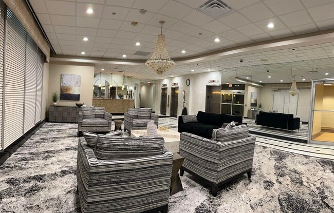 Building Photo - 101 S Plaza Pl