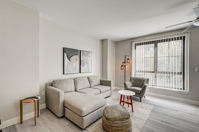 Building Photo - 1 Bedroom Furnished Condo in Lake Las Vegas