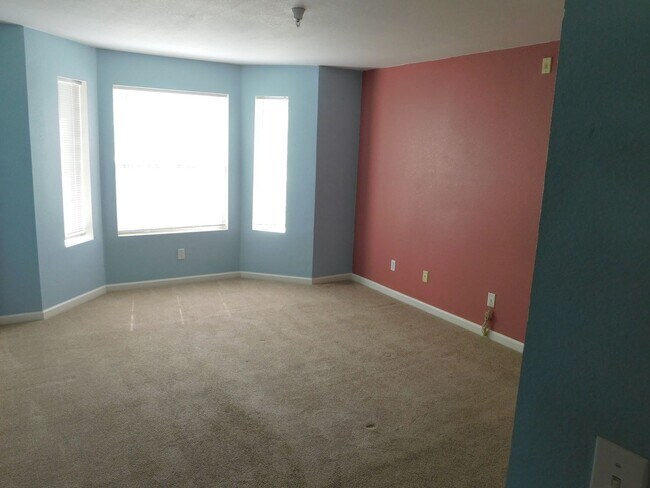 Building Photo - 3 Bed | 2 Bath | 1,264 sq ft | Littleton, CO  **Available Mid August**