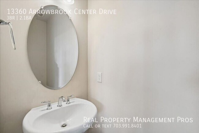 Building Photo - 13360 Arrowbrook Centre Dr