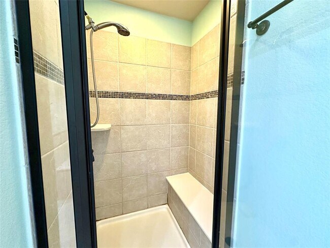 Building Photo - 512 Brown Juniper Way