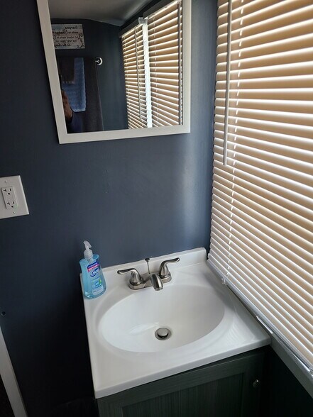 Building Photo - 2035 Spruce St