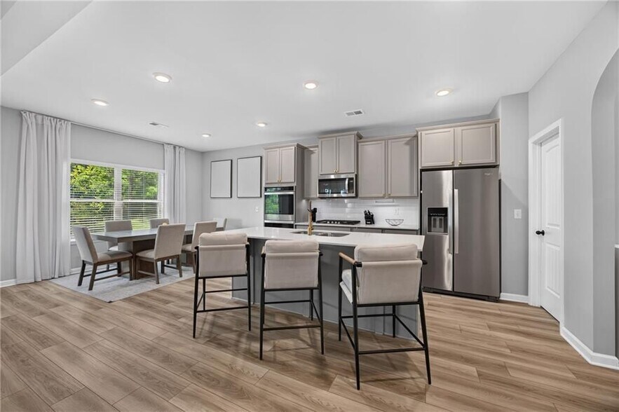Building Photo - 4778 Sultana Way