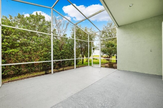 Building Photo - 27211 Fern Glade Ct