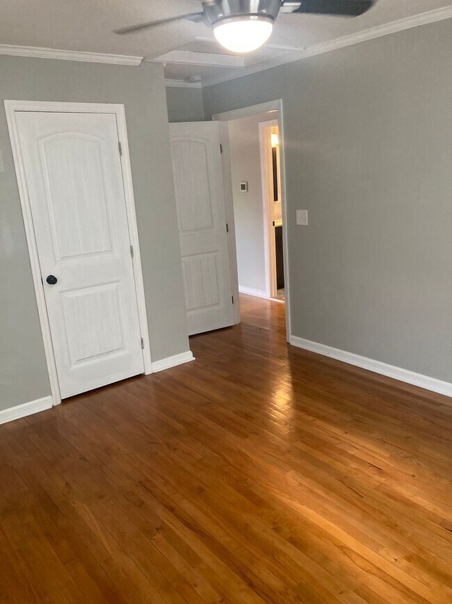 Building Photo - Great 2 Bed 2 Bath Home in East Nashville!