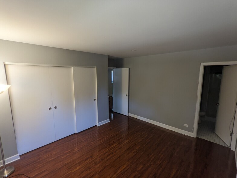 Master Inside - 7525 Adams St