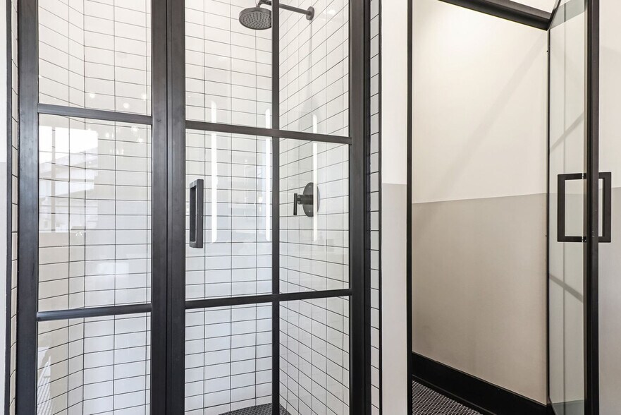 Building Photo - 1148 S Peters St