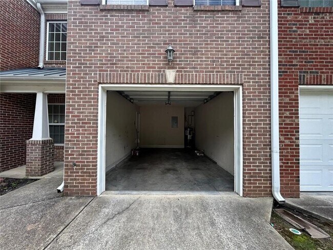 Building Photo - 3233 Glenloch Pl