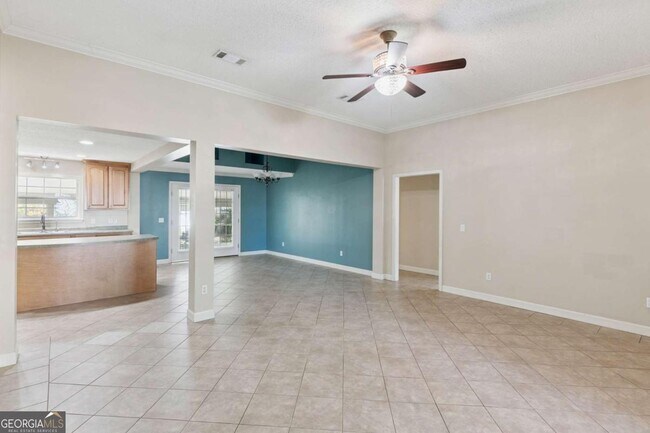 Building Photo - 106 Buntin St