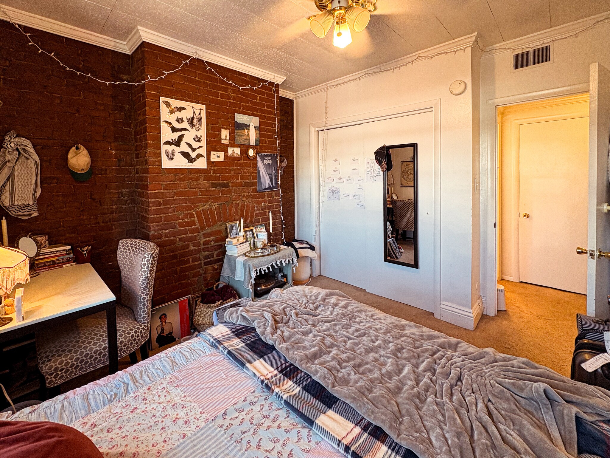 Building Photo - 627 S Negley Ave