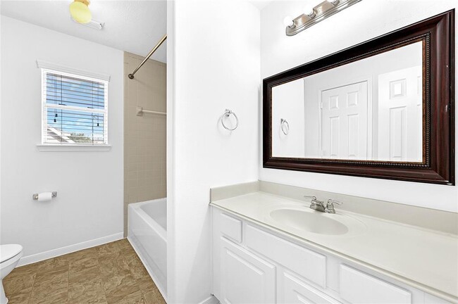 Building Photo - 3807 Orchard Links Dr